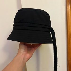 Graig Green drawstring hat